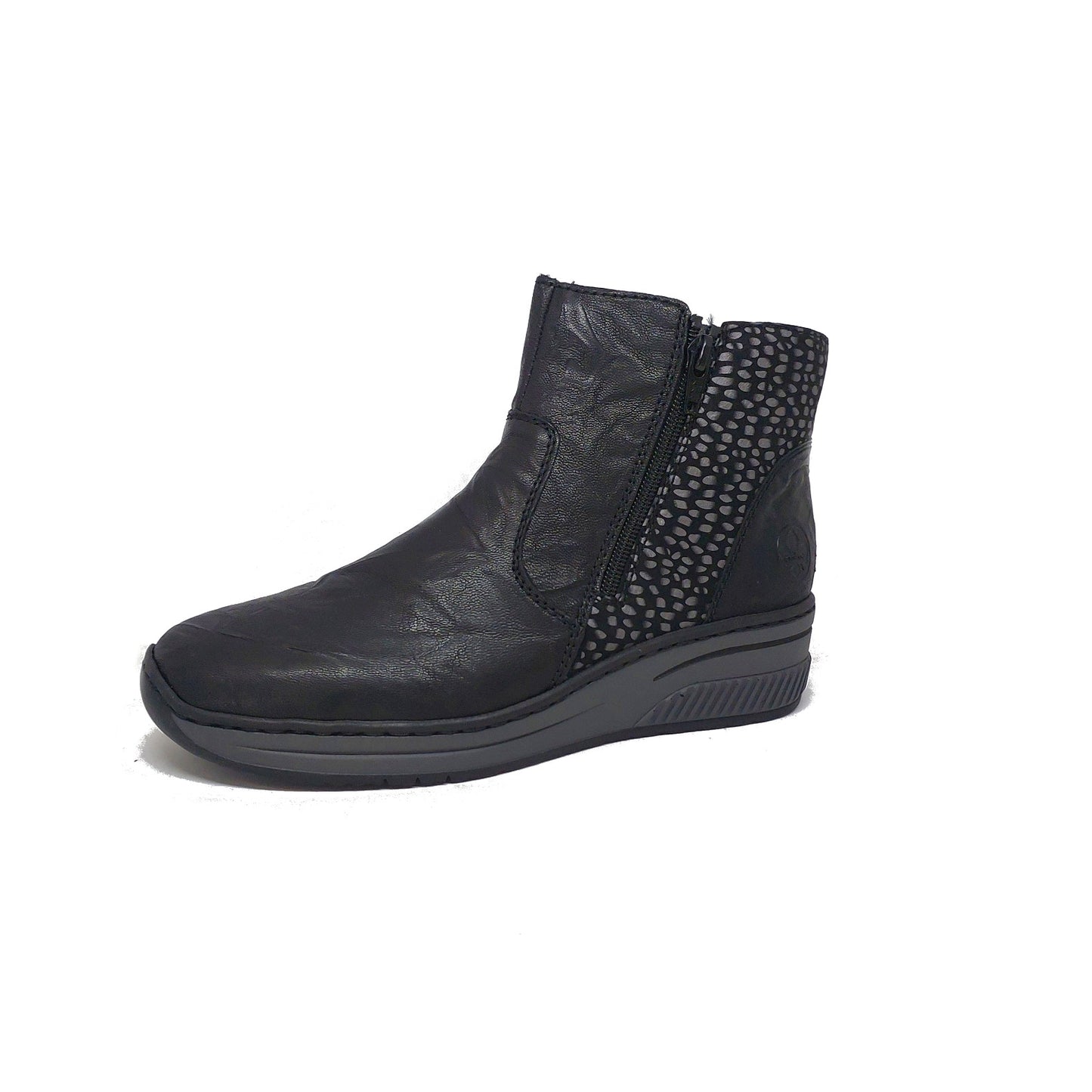48759/00 Black - ONLINE ONLY