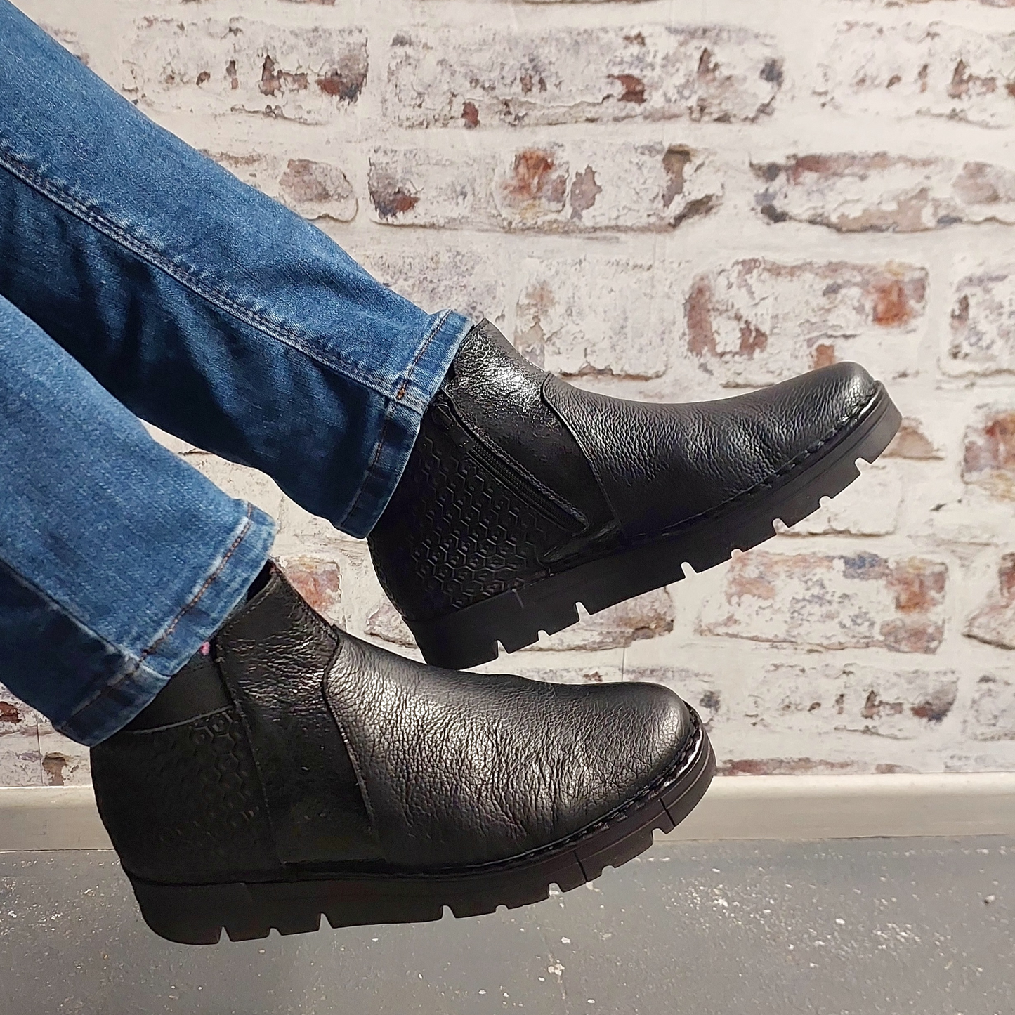 2035 Black