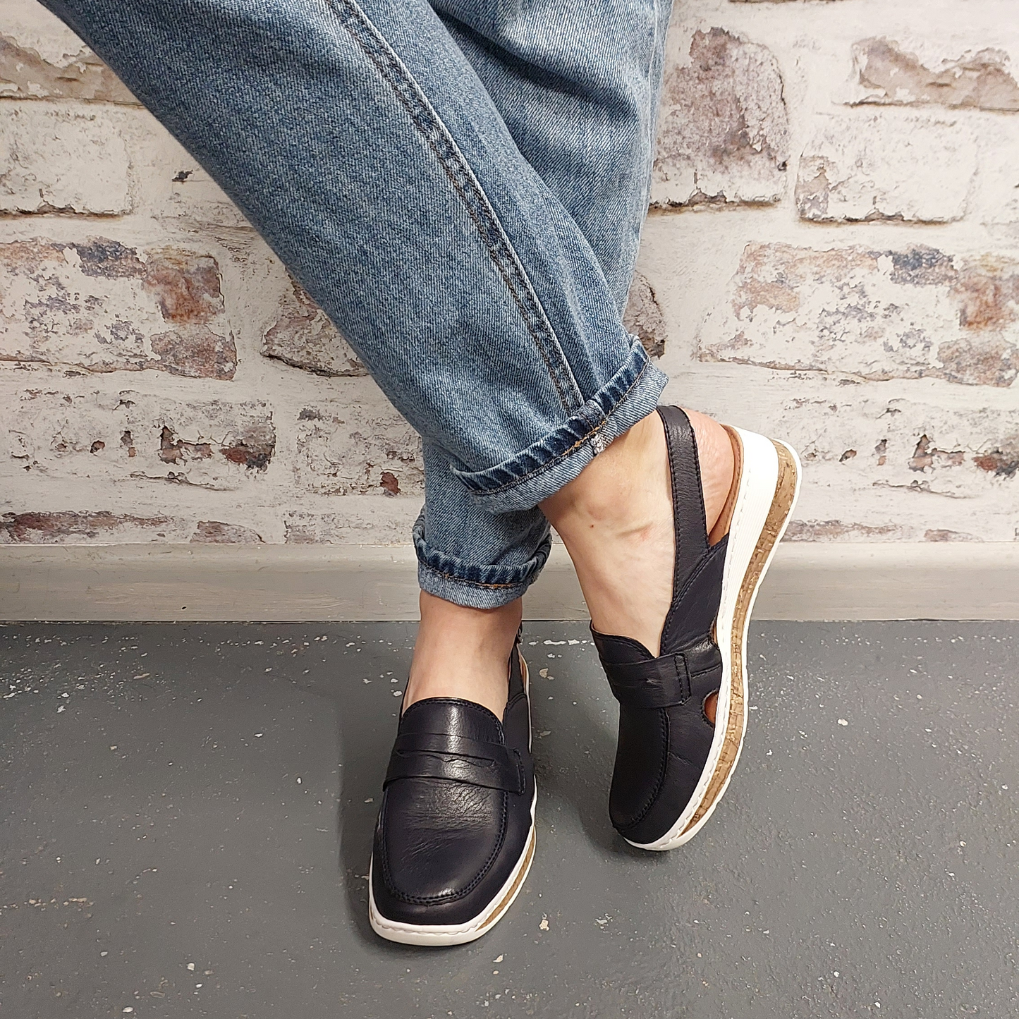 Moble Navy