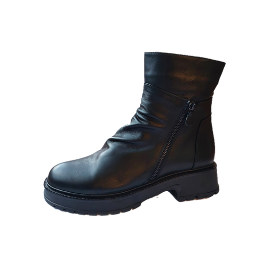 Pandora Black (size 40)