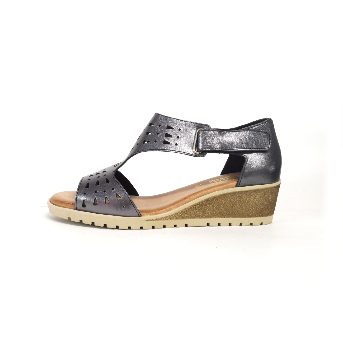 CD7063 Platinum (size 41) ONLINE ONLY