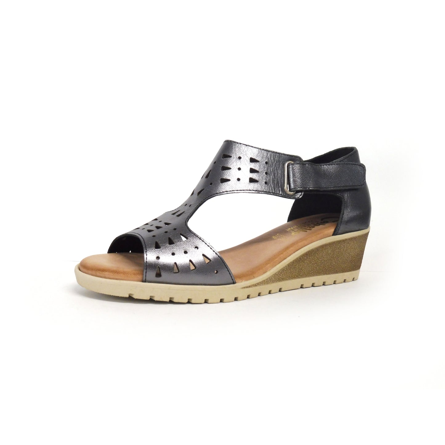 CD7063 Platinum (size 41) ONLINE ONLY