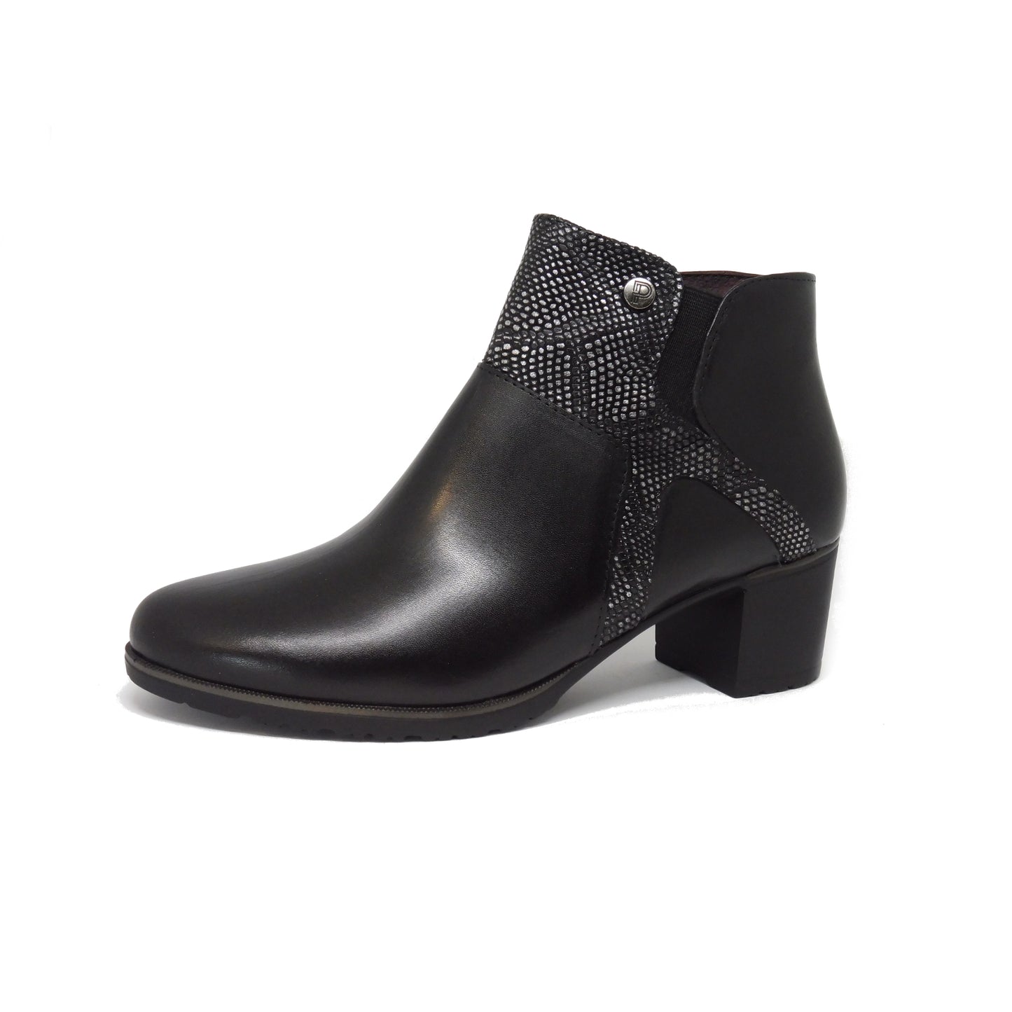 5738 Black (size 42) ONLINE ONLY