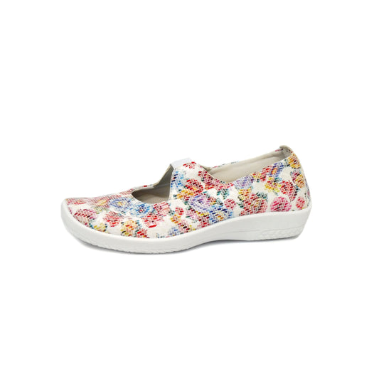 Leina White (size 37)