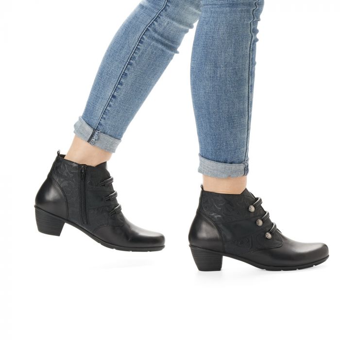 R7577/01 Black (size 41)