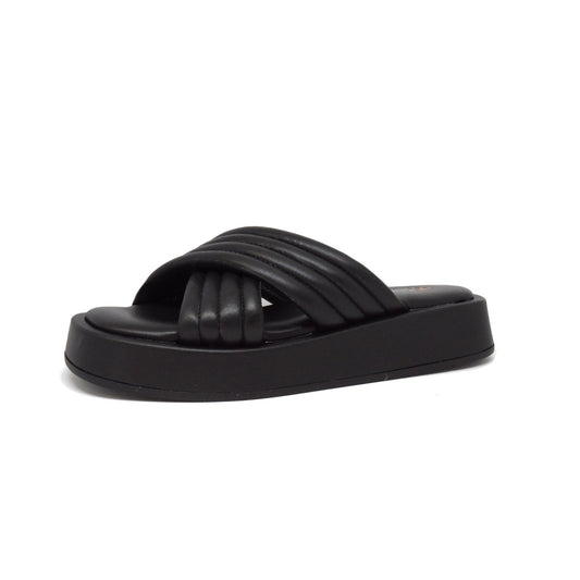 72126 Black