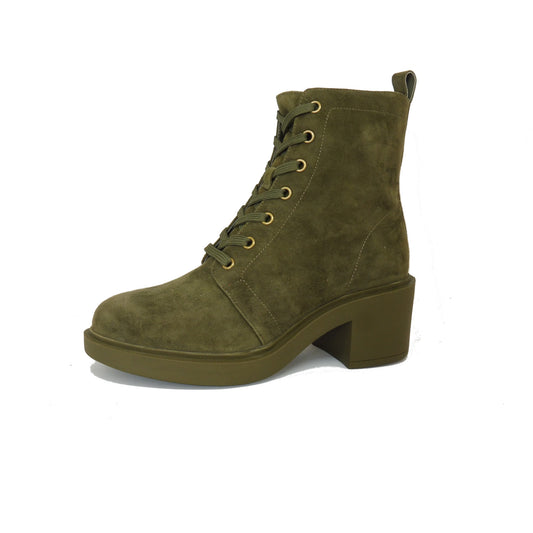 Attila Olive - ONLINE ONLY