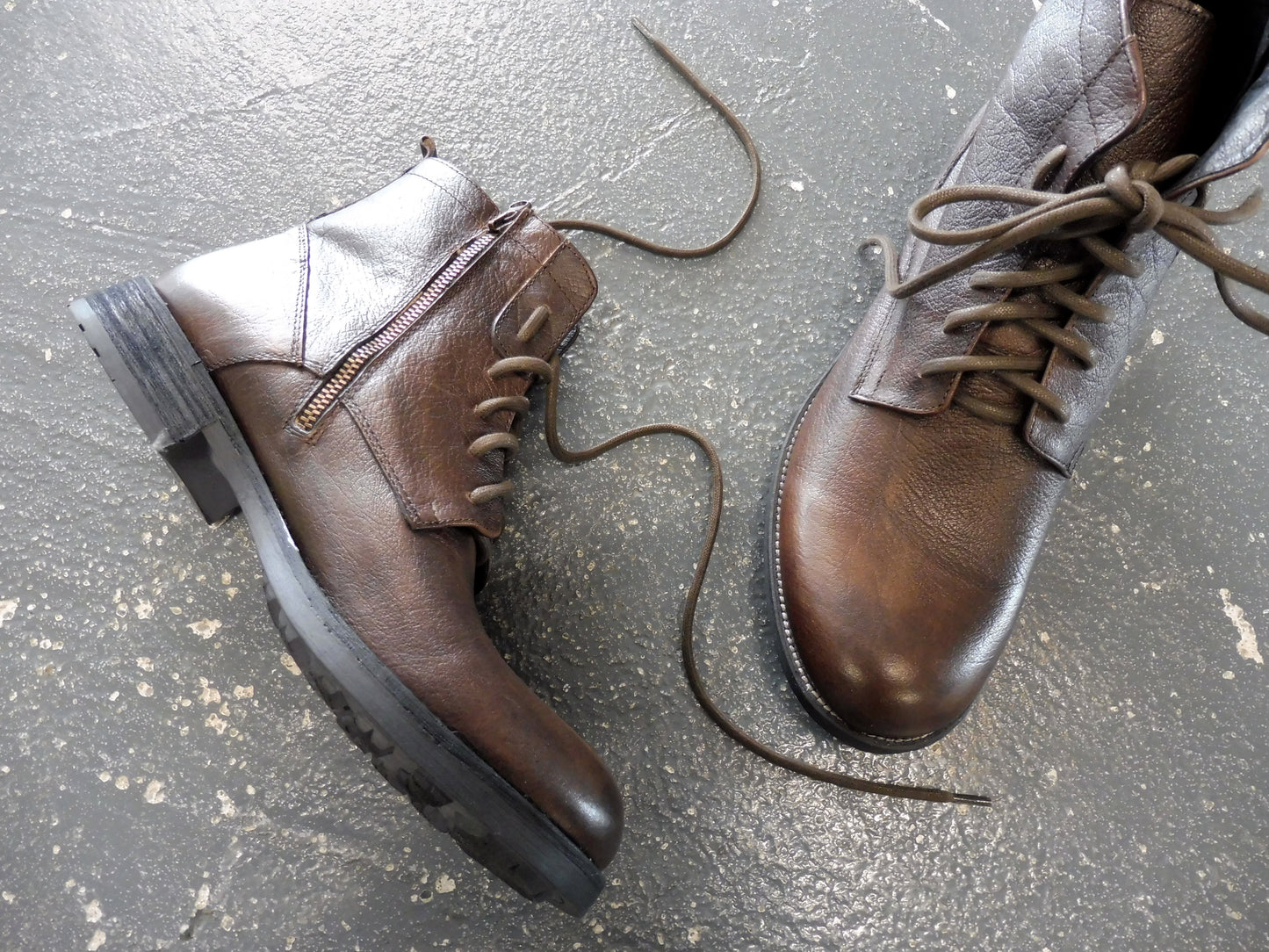 6083 Brown (size EU 44)