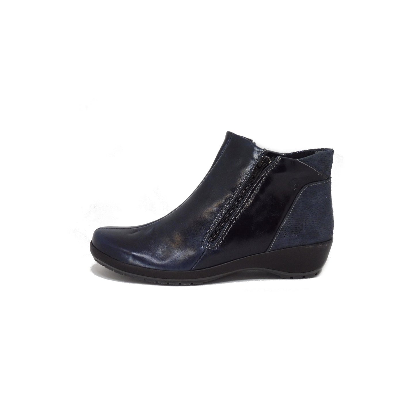 Volga Electric/Dk Navy (size 36) - ONLINE ONLY